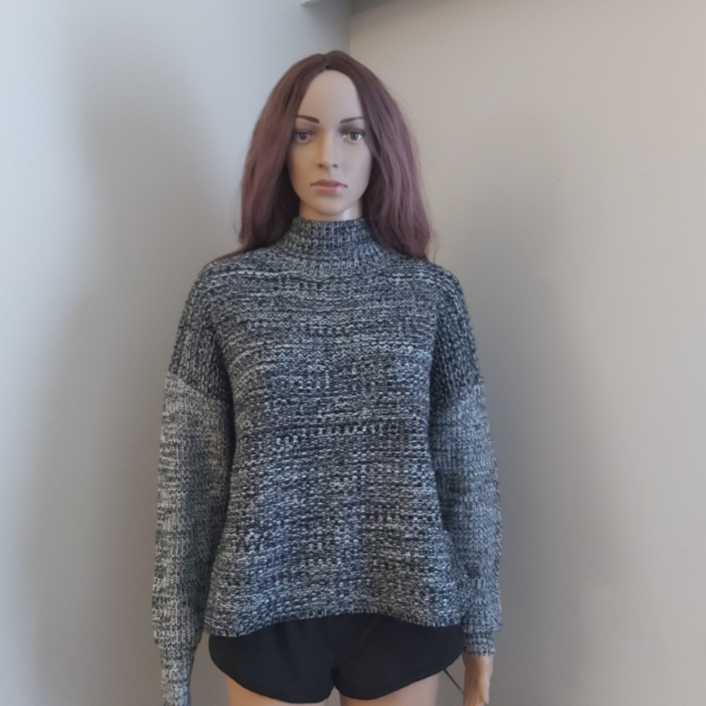 John + Jenn chunky knit sweater oversized turtleneck black gray
